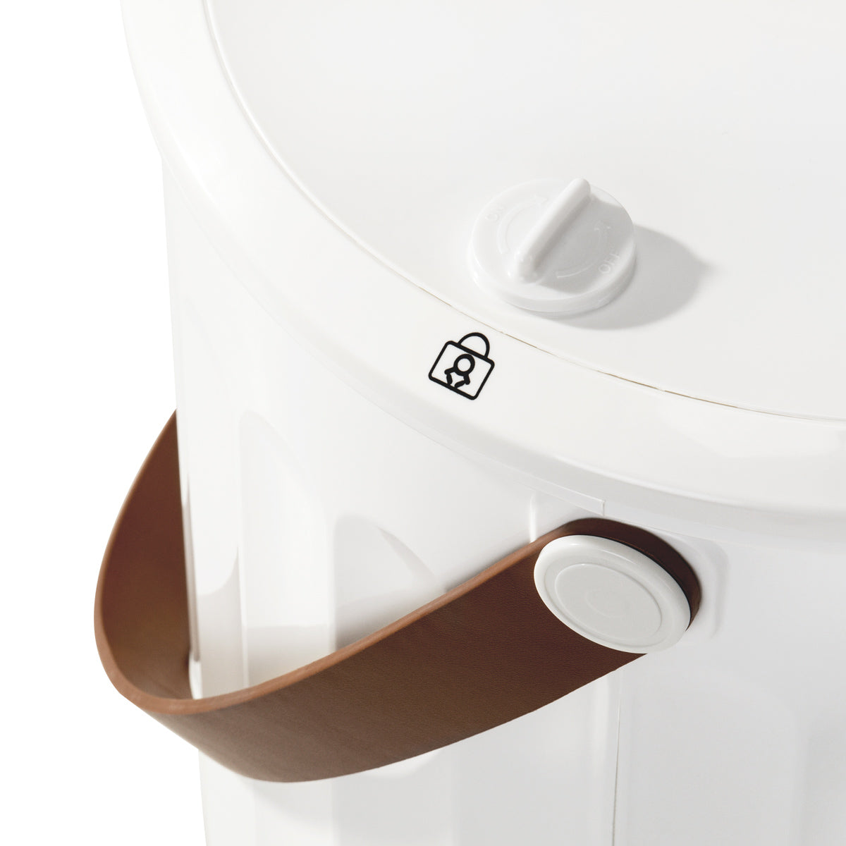 Elegante E8 törölközőmelegítő 20 l, 400 W